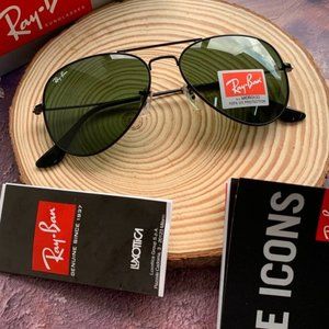 Ray-Ban Aviator Gradient RB3025 Black Frame Green